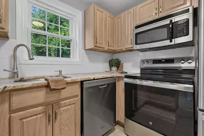 45 Fieldstone Drive, Londonderry, NH 03053 - Photo 5