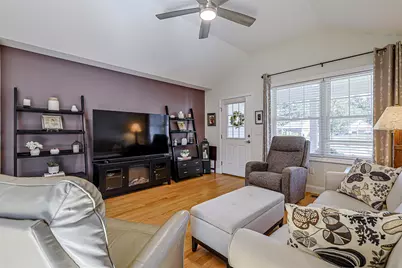 27 Hutchinson Drive, Milford, NH 03055 - Photo 5