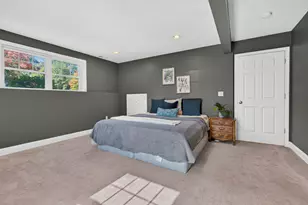 72 S Gray Ct, Manchester, NH 03103 - Photo 27
