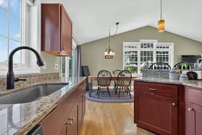 72 S Gray Court, Manchester, NH 03103 - Photo 7