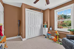 72 S Gray Ct, Manchester, NH 03103 - Photo 23