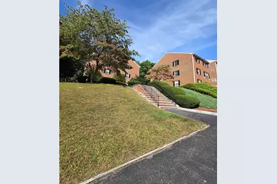 6 Louisburg Square #2, Nashua, NH 03060 - Photo 3