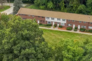 20 Oakridge Dr, Londonderry, NH 03053 - Photo 3