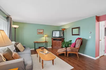 33 Eastmeadow Way, Manchester, NH 03109 - Photo 5