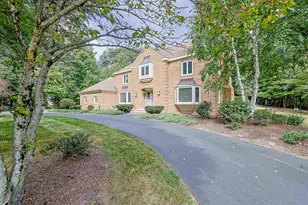 33 Indian Rock Rd, Nashua, NH 03063 - Photo 3