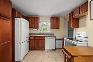84 Lafayette St, Laconia, NH 03246 - Photo 7