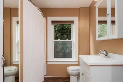 16 Bay Street, Claremont, NH 03743 - Photo 15