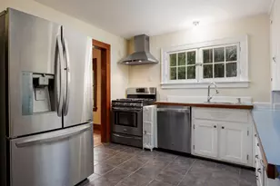 16 Bay St, Claremont, NH 03743 - Photo 3