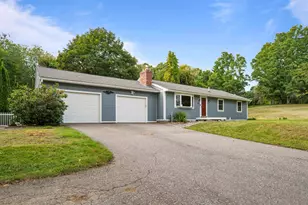 1 Hickory Ln, Kensington, NH 03833 - Photo 3