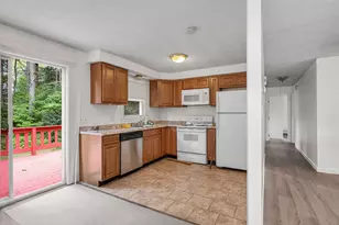 4 Brookfield Dr, Hudson, NH 03051 - Photo 3