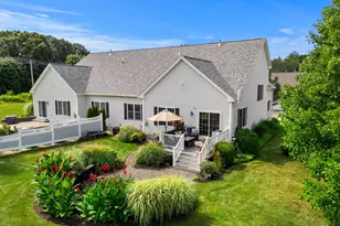 5 Blossom Ln, Stratham, NH 03885 - Photo 3