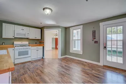 62 Pleasant Street, Conway, NH 03818 - Photo 13