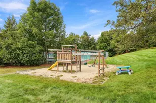 33 Meadowview Cir, Nashua, NH 03062 - Photo 41
