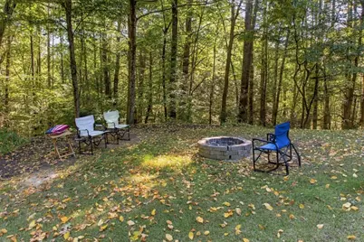 27 Hampshire Drive, Derry, NH 03038 - Photo 7