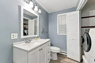 27 Hampshire Dr, Derry, NH 03038 - Photo 17