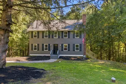 27 Hampshire Drive, Derry, NH 03038 - Photo 3