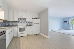 2 Northbrook Dr, Manchester, NH 03102 - Photo 3