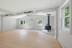 195 Pleasant St, Epping, NH 03042 - Photo 15