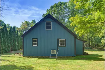 195 Pleasant Street, Epping, NH 03042 - Photo 7