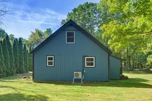 195 Pleasant St, Epping, NH 03042 - Photo 7
