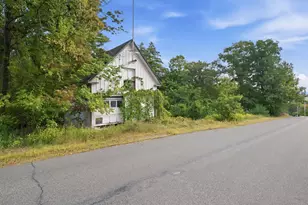 40 Eaton Ave, Meredith, NH 03253 - Photo 1