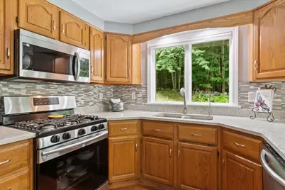 12 Parker Drive, Nashua, NH 03062 - Photo 9