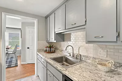 107 Franklin Street Extension #3, Derry, NH 03038 - Photo 5