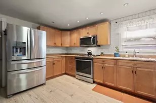 36 E Glenwood St, Nashua, NH 03060 - Photo 15