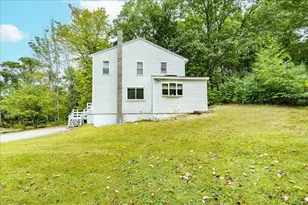 9 Beaver Lake Rd, Derry, NH 03038 - Photo 3