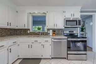 51 Lebel Ave, Manchester, NH 03103 - Photo 17