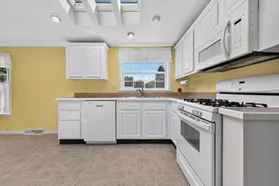 2 Freedom Dr, Dover, NH 03820 - Photo 11
