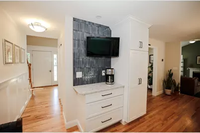 209 Tennyson Drive, Manchester, NH 03104 - Photo 11