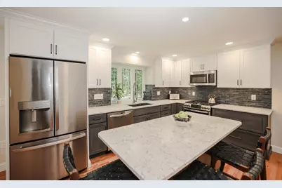 209 Tennyson Drive, Manchester, NH 03104 - Photo 9