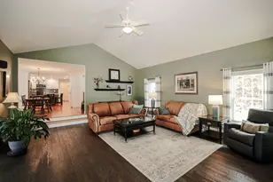 209 Tennyson Dr, Manchester, NH 03104 - Photo 15