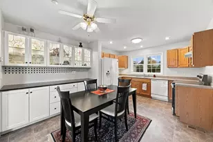 220 Belknap Dr, Pembroke, NH 03275 - Photo 5
