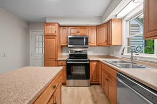 24 Fairview Ave, Conway, NH 03818 - Photo 13