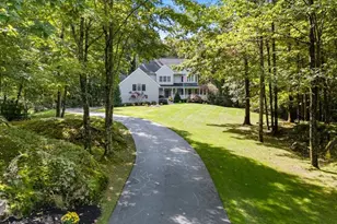 10 Kings Grant Dr, Atkinson, NH 03811 - Photo 3