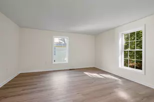 118 Barbara Ln, Hudson, NH 03051 - Photo 15