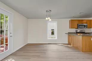 118 Barbara Ln, Hudson, NH 03051 - Photo 7