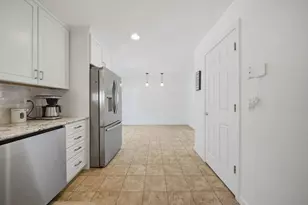 220 Arah St, Manchester, NH 03104 - Photo 15