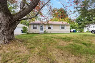 19 Tucker Ln, Hampton, NH 03842 - Photo 1