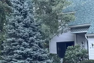 39 Aspen Dr, Atkinson, NH 03811 - Photo 1