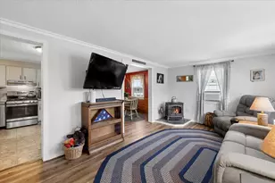 246 Hill Rd, Franklin, NH 03235 - Photo 7
