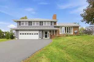 277 Benton Rd, Haverhill, NH 03774 - Photo 1