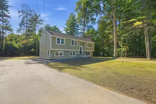 129 Hobbs Rd, Pelham, NH 03076 - Photo 1