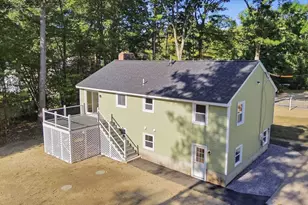 129 Hobbs Rd, Pelham, NH 03076 - Photo 5