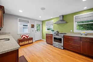 37 Woodfield St, Nashua, NH 03062 - Photo 9