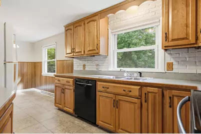 32 Henderson Circle, Salem, NH 03079 - Photo 11