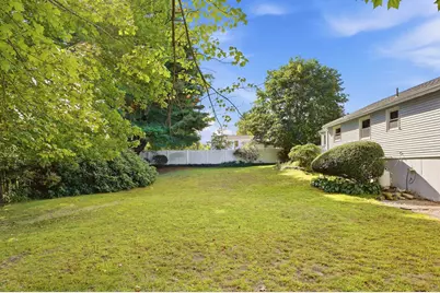 32 Henderson Circle, Salem, NH 03079 - Photo 35