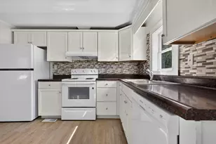 29 A St, Seabrook, NH 03874 - Photo 9